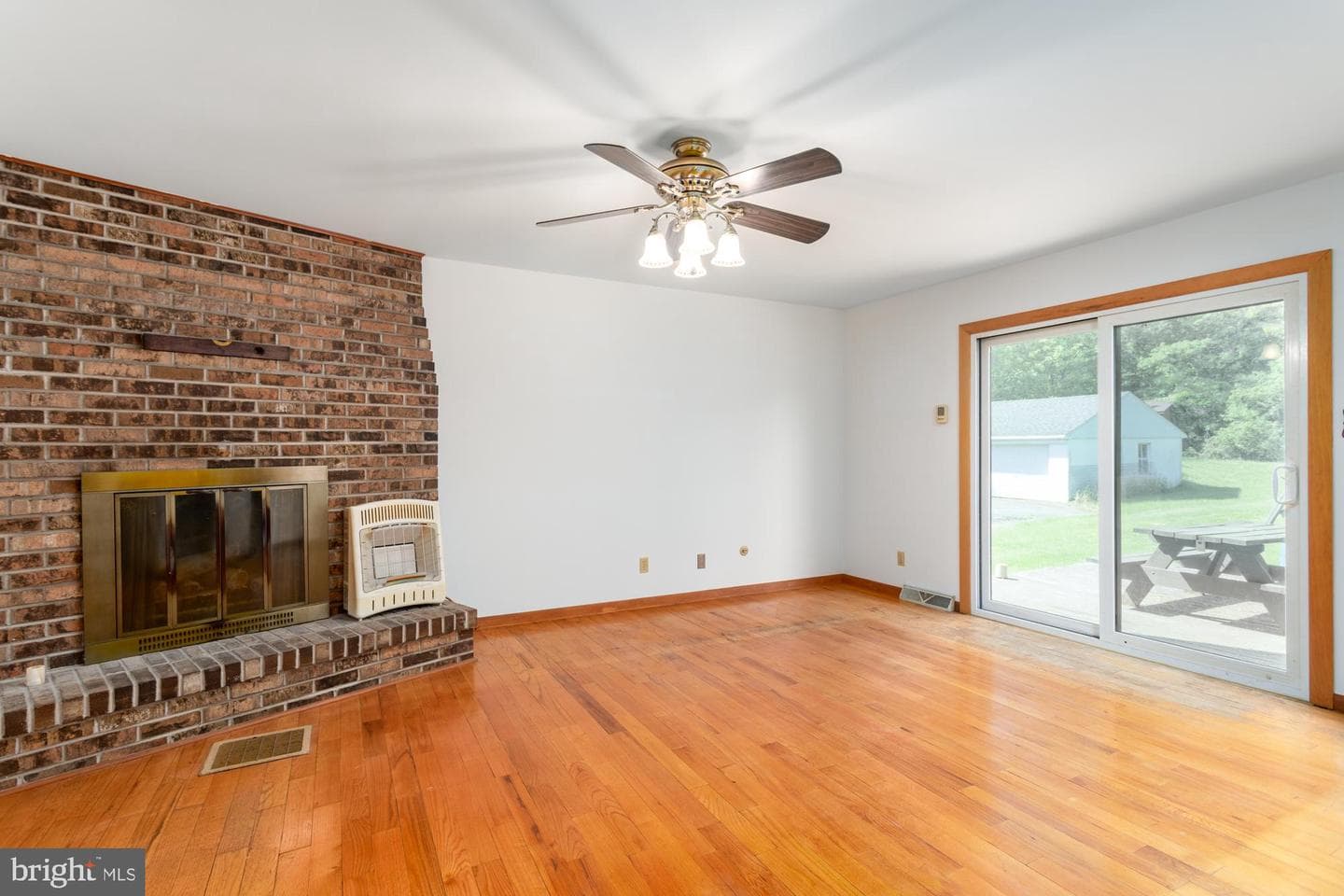 1755 Minesite Road photo 5