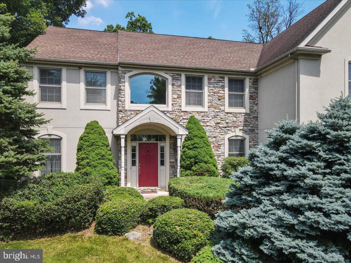 251 Sylvia Lane photo 1