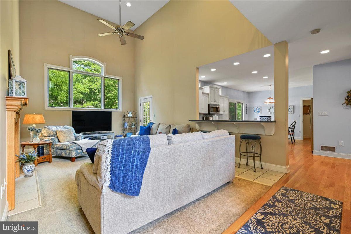 251 Sylvia Lane photo 10