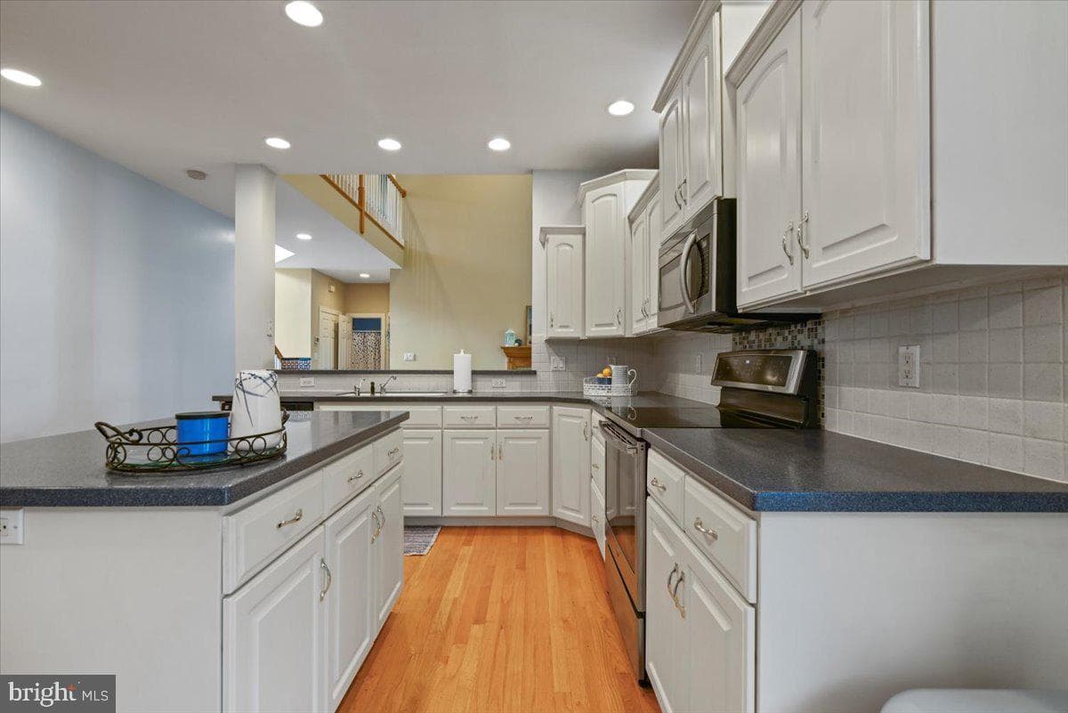 251 Sylvia Lane photo 17