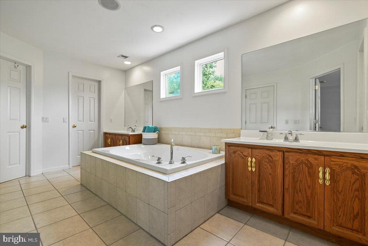 251 Sylvia Lane photo 28