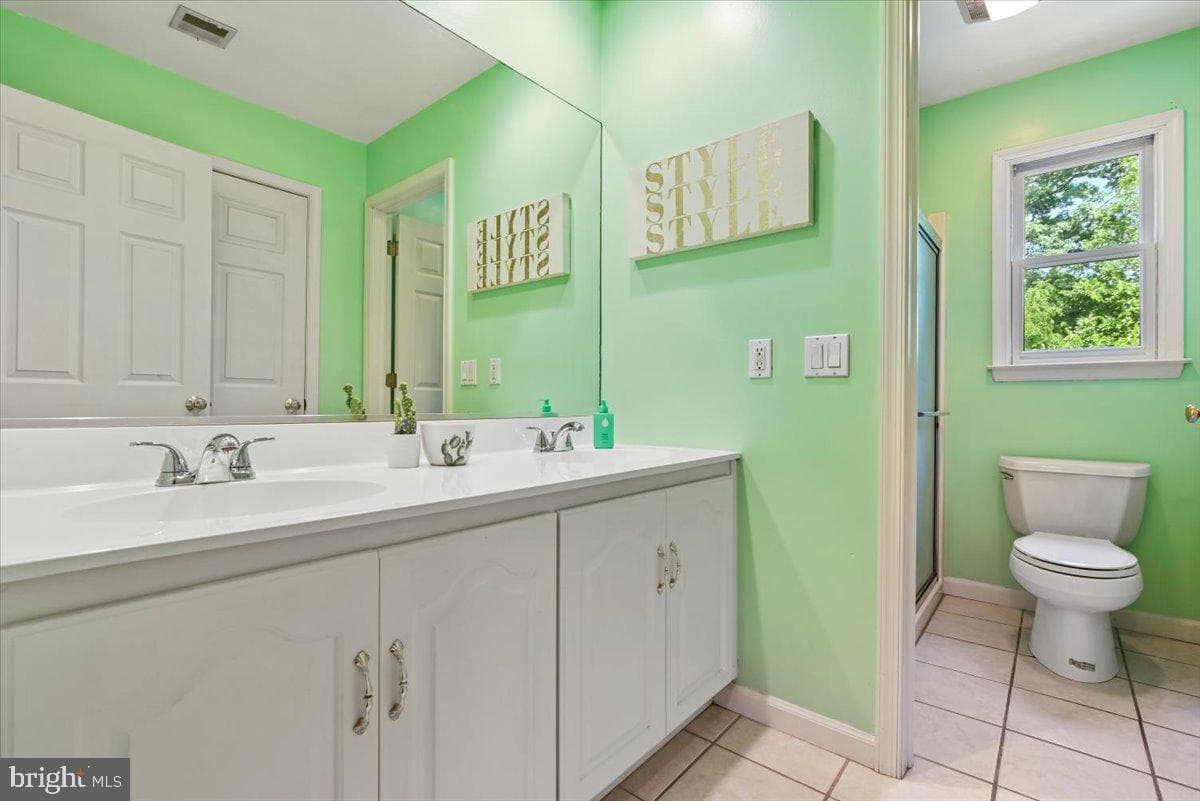 251 Sylvia Lane photo 37