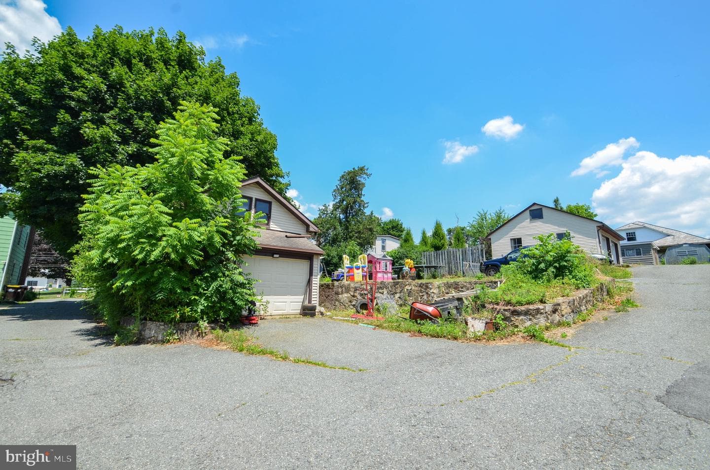 6033 Fountain Road photo 2