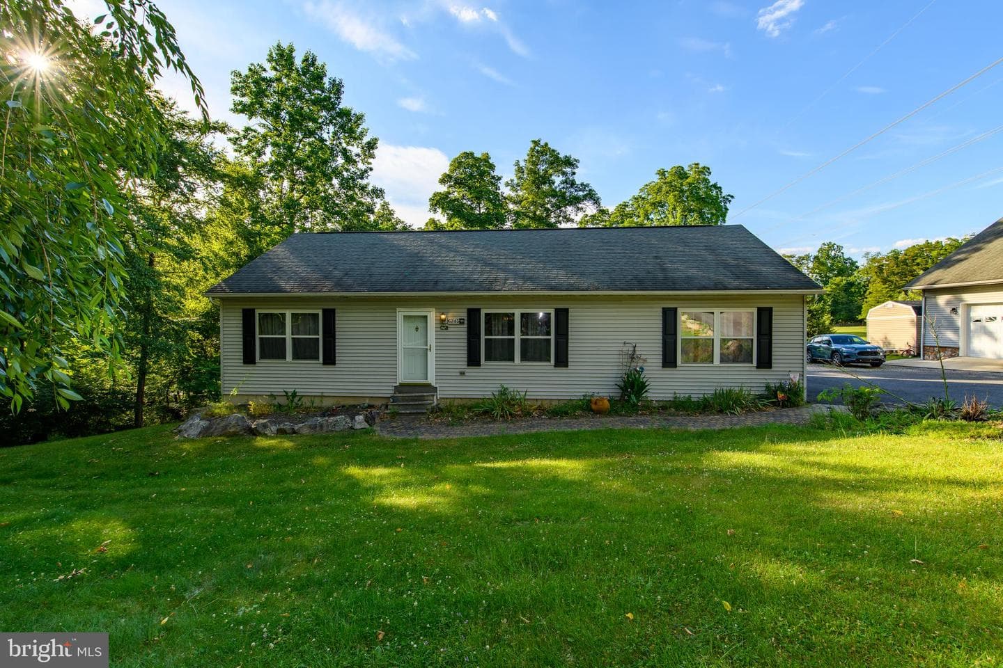 6315 Woodlawn Drive photo 1