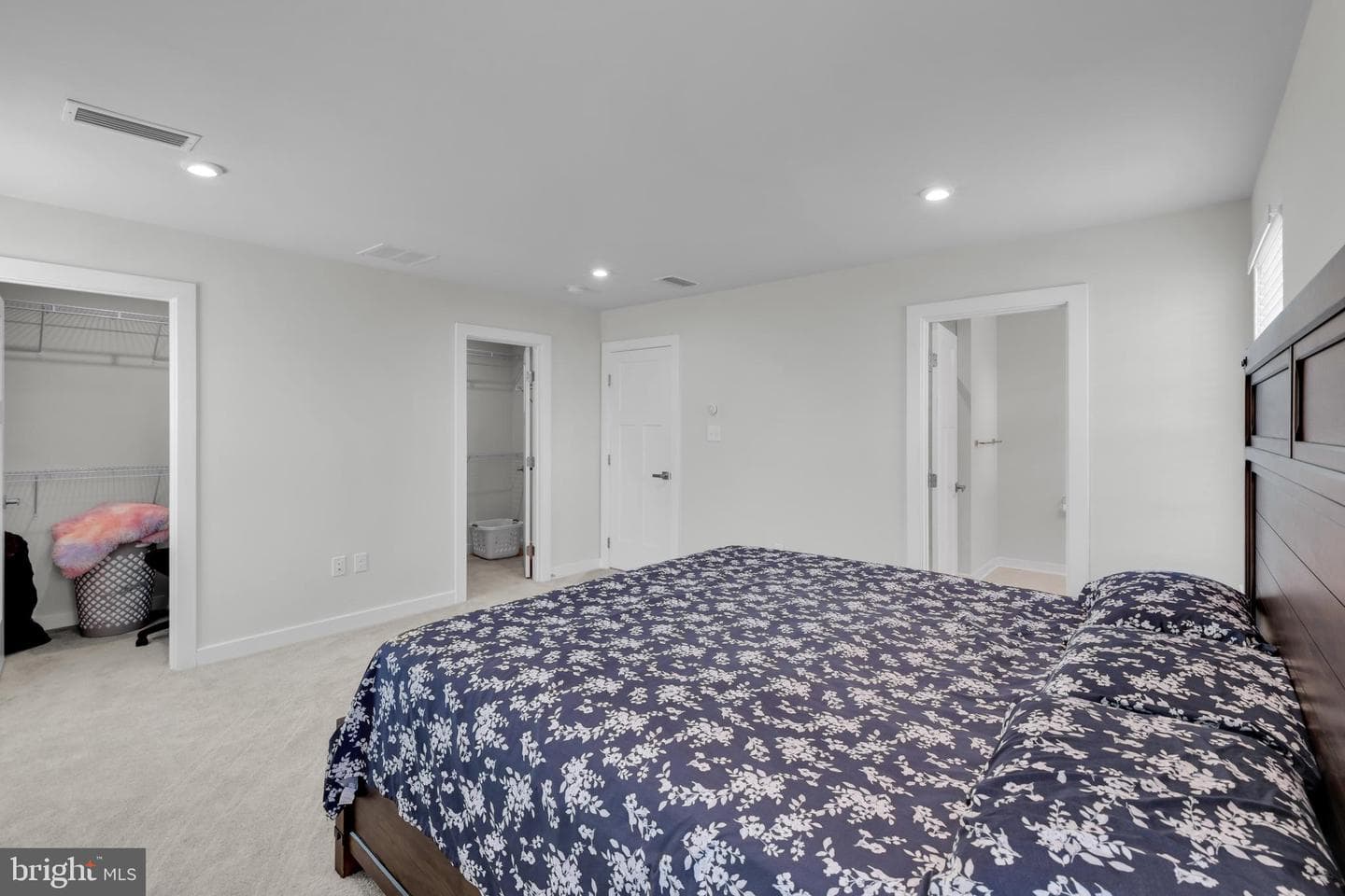 8216 Young Boulevard photo 27