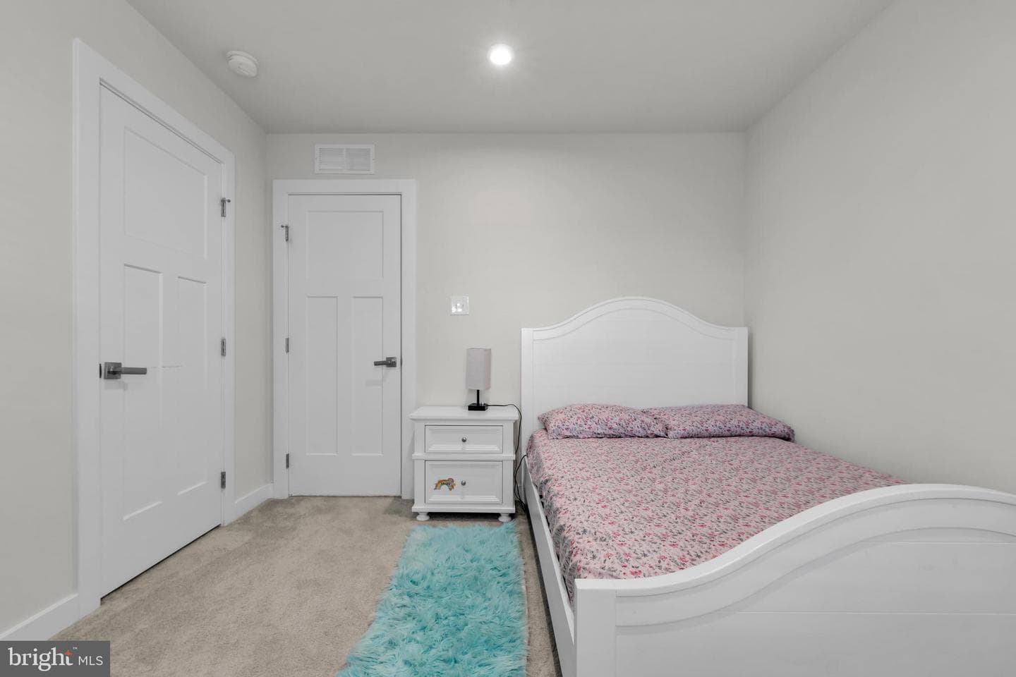 8216 Young Boulevard photo 32