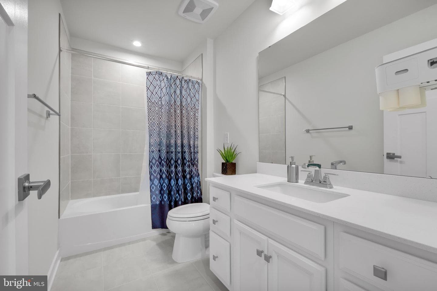 8216 Young Boulevard photo 37