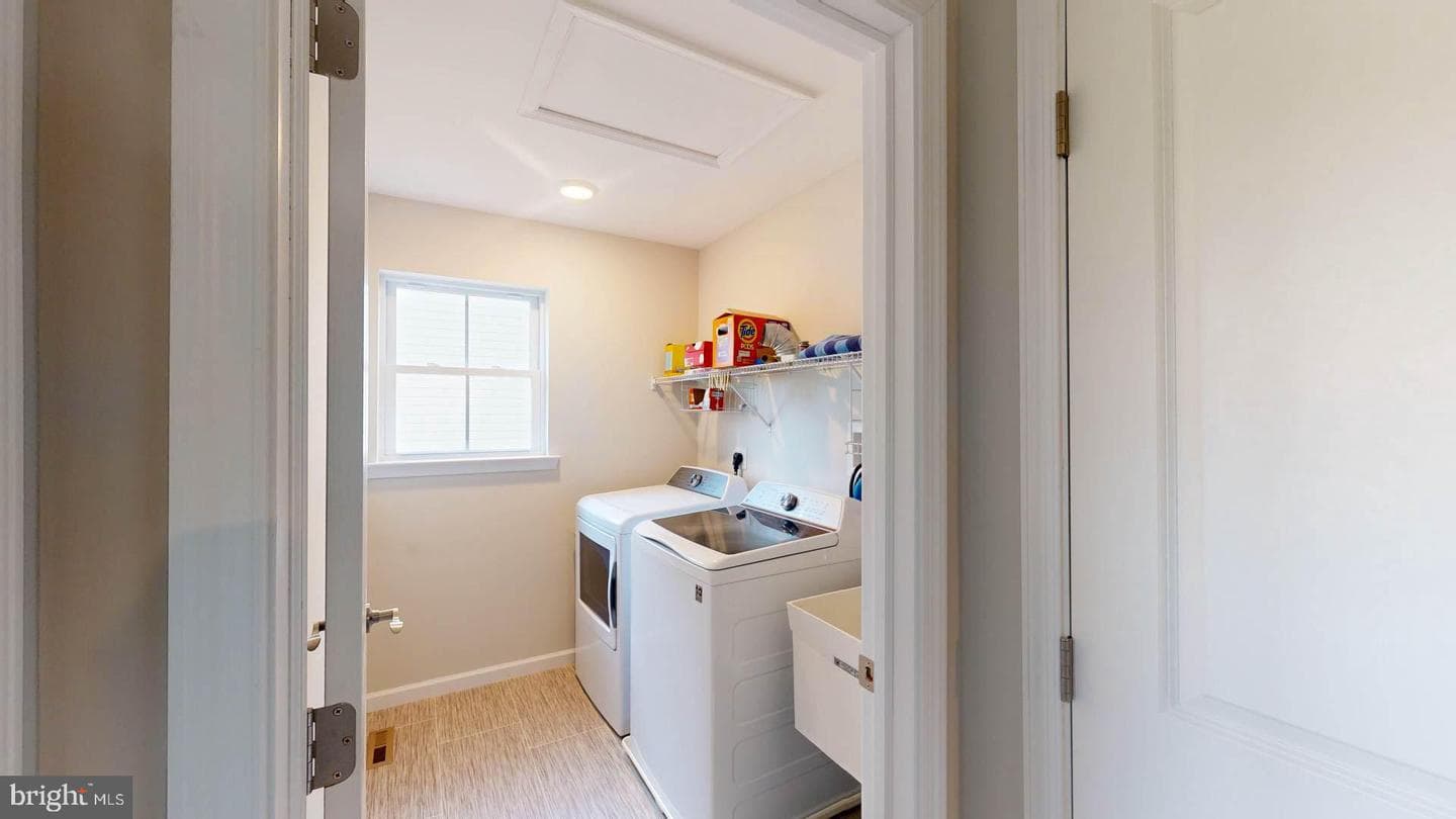 1408 Arch Street photo 28