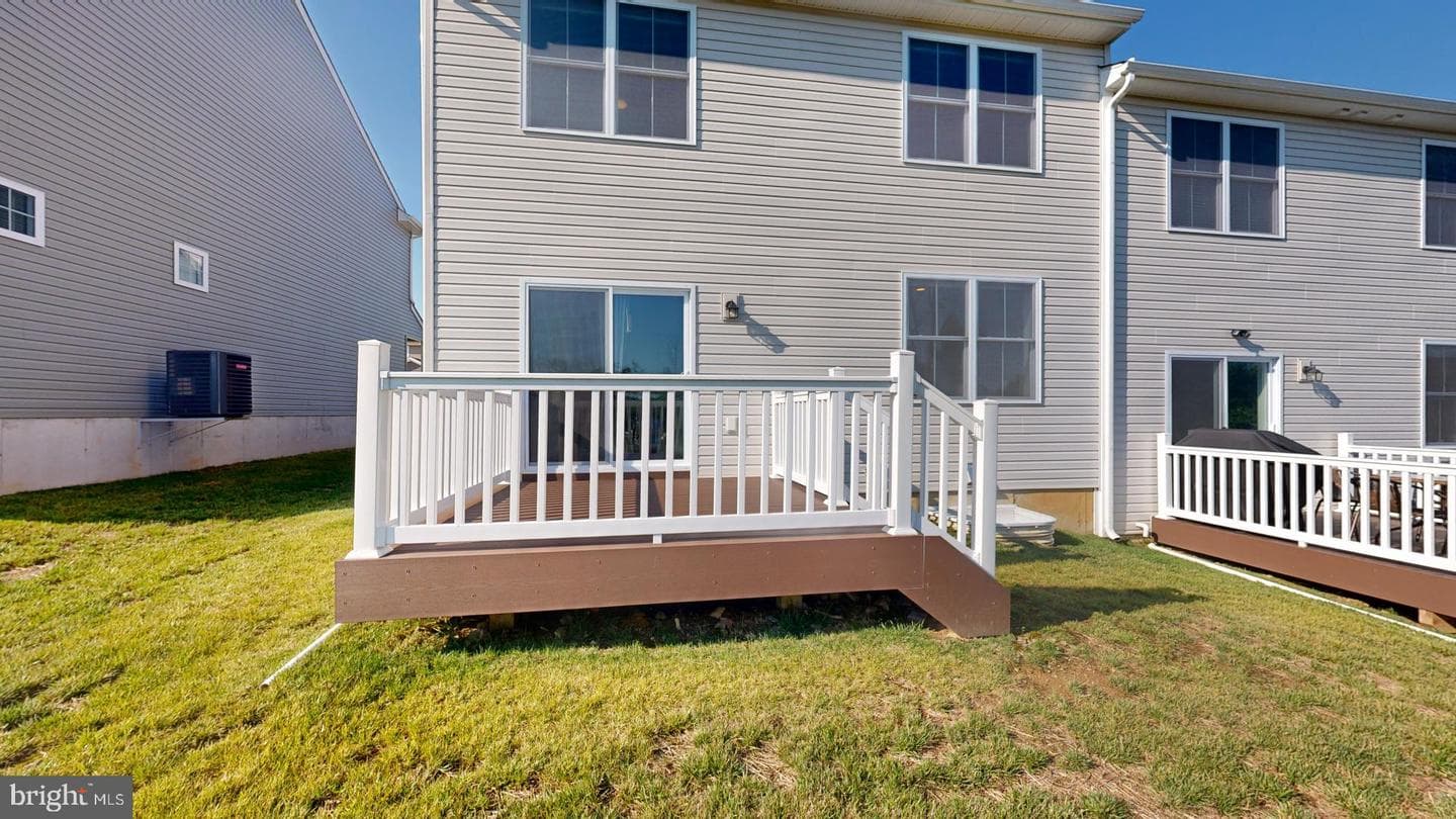 1408 Arch Street photo 3