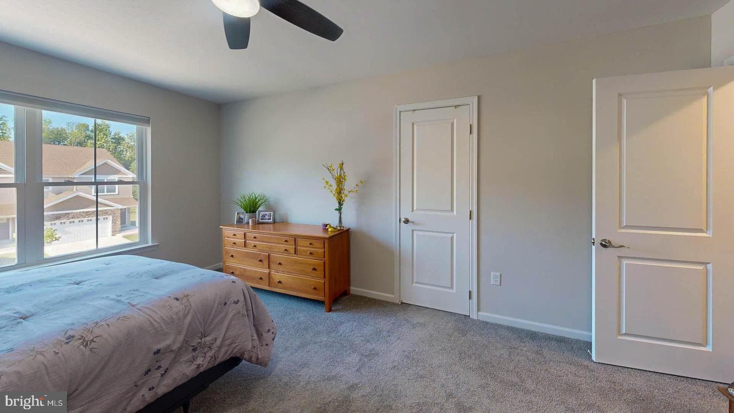 1408 Arch Street photo 38