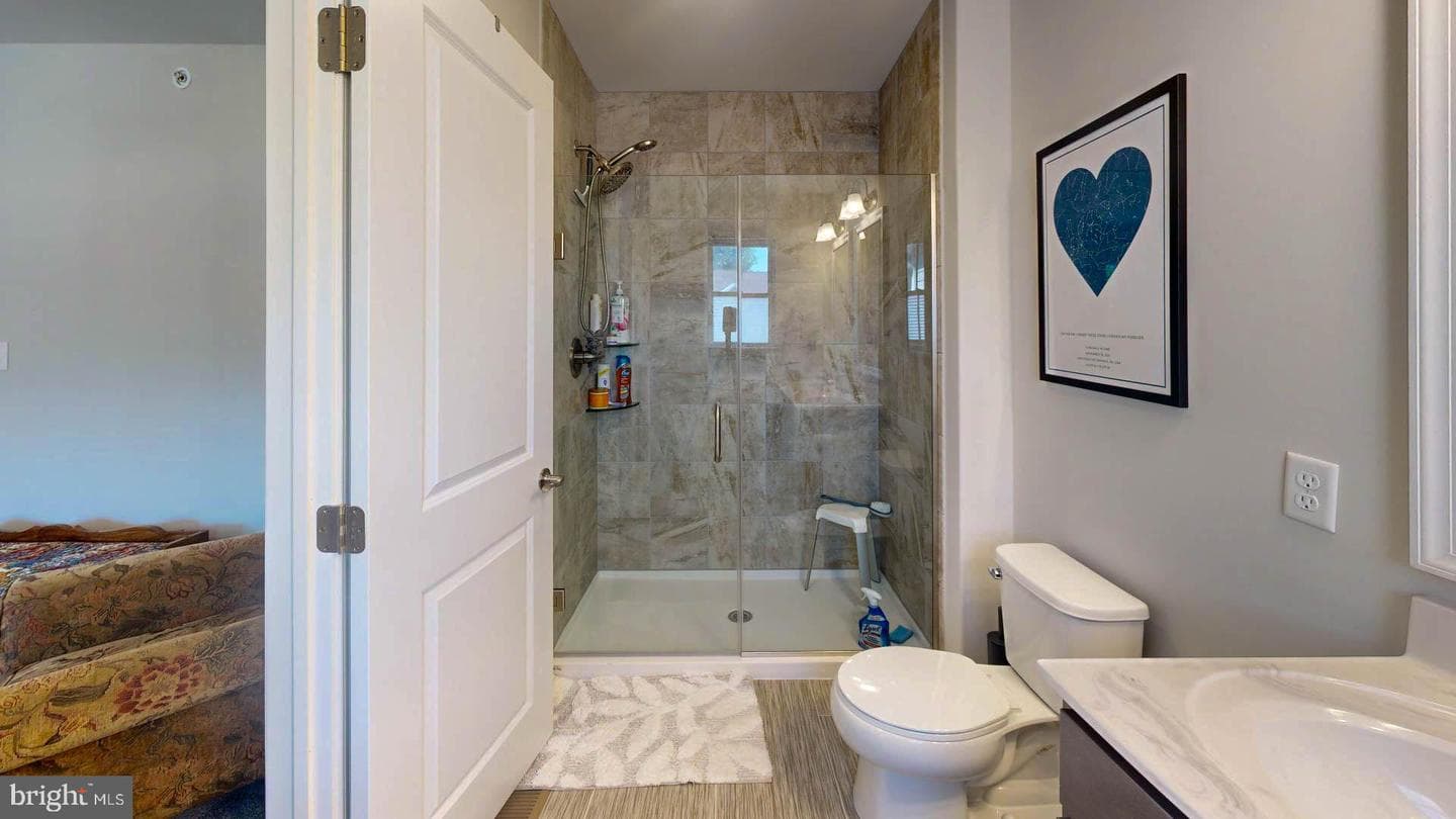 1408 Arch Street photo 41