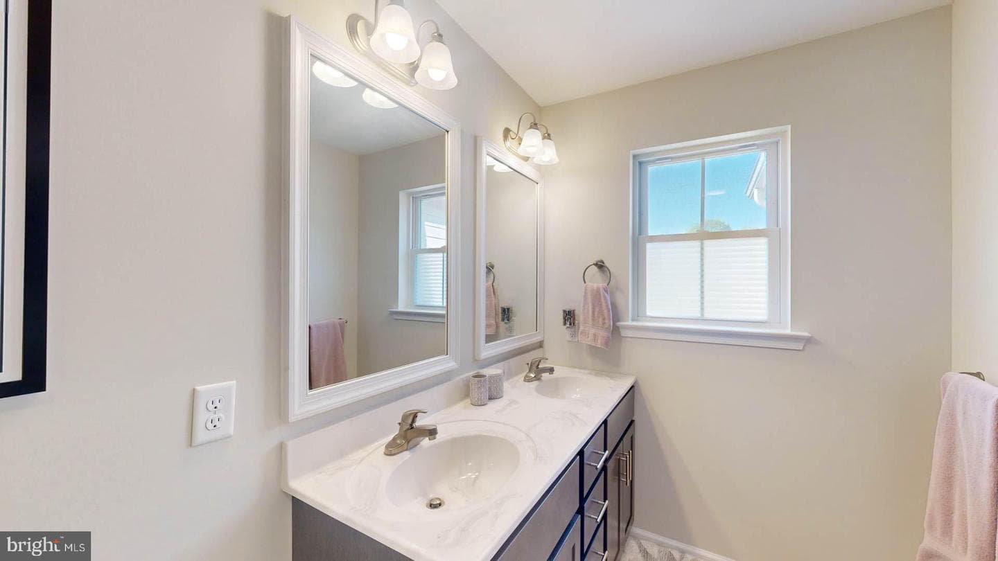 1408 Arch Street photo 44