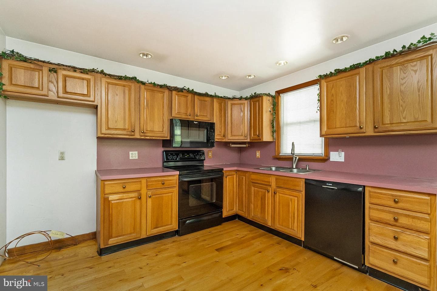 1233 Main Street photo 15
