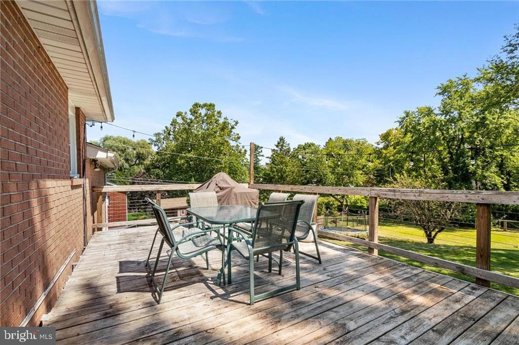 657 W Fairmount Street photo 7