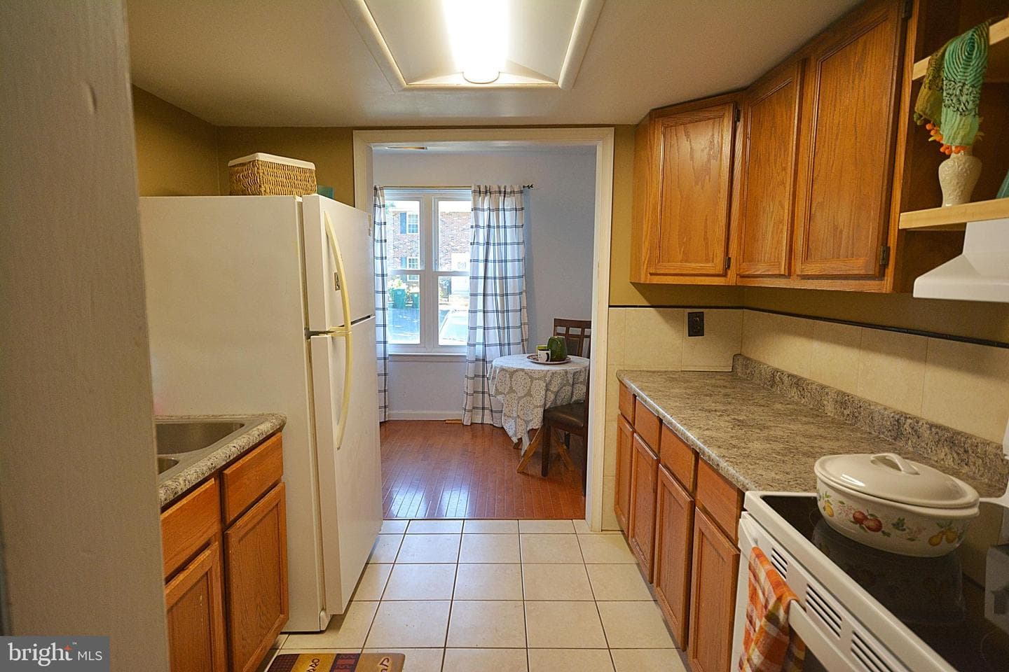 1979 Aster Road photo 8