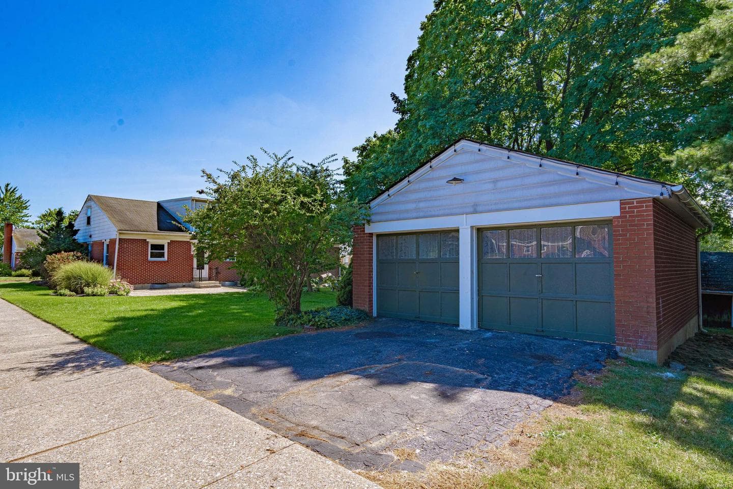 701 W Greenleaf Street photo 35
