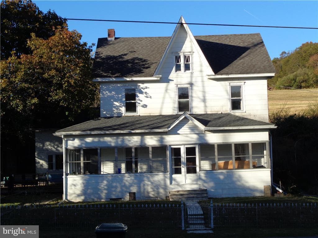 6975 Country Spring Road photo 5