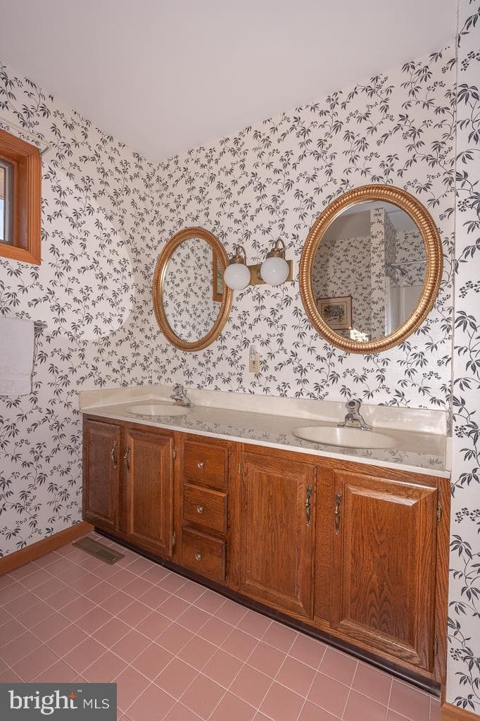 5696 Blue Grass Trail photo 27
