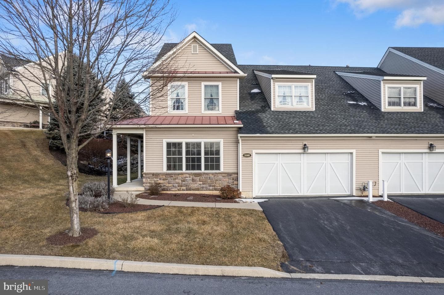 5560 Briar Lane photo 2