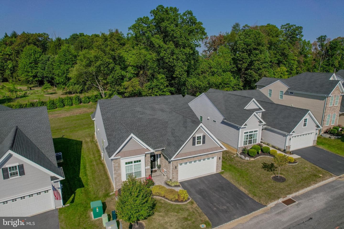 1740 Valley View Drive photo 4