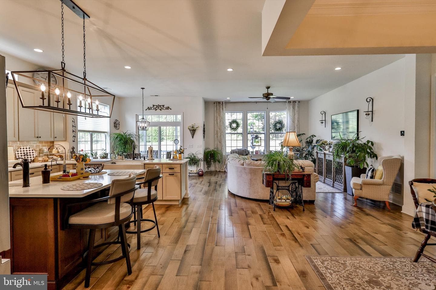 1740 Valley View Drive photo 8