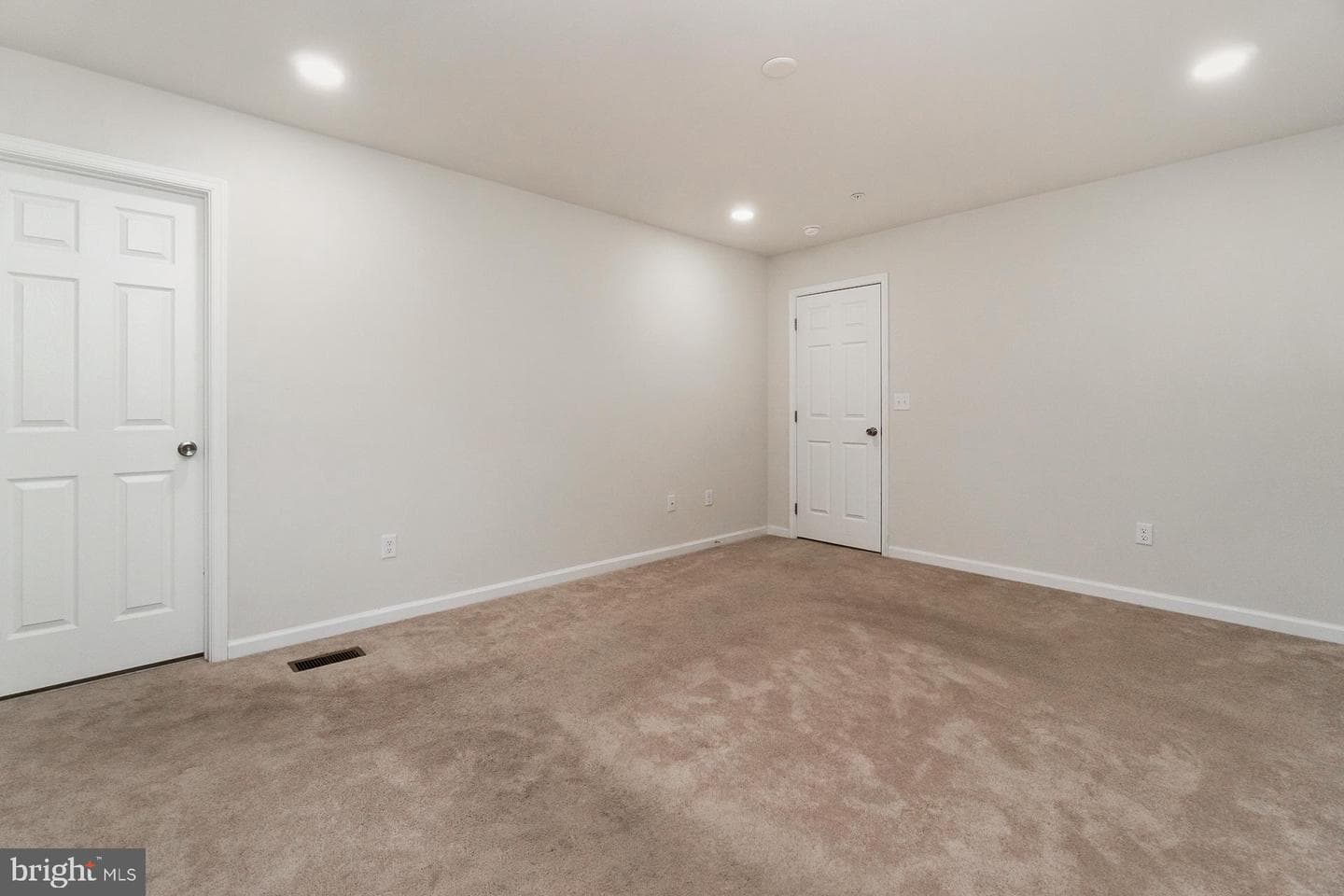 1423 Black Forest Drive photo 28