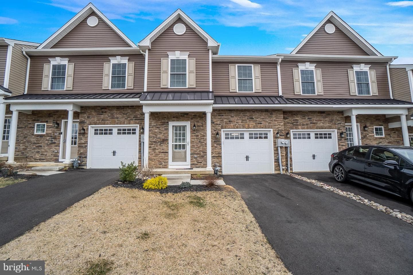 1423 Black Forest Drive photo 3