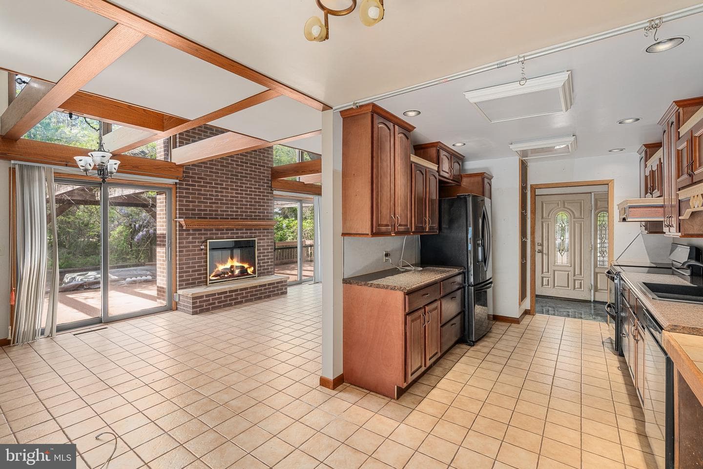 6601 Crown Lane photo 10