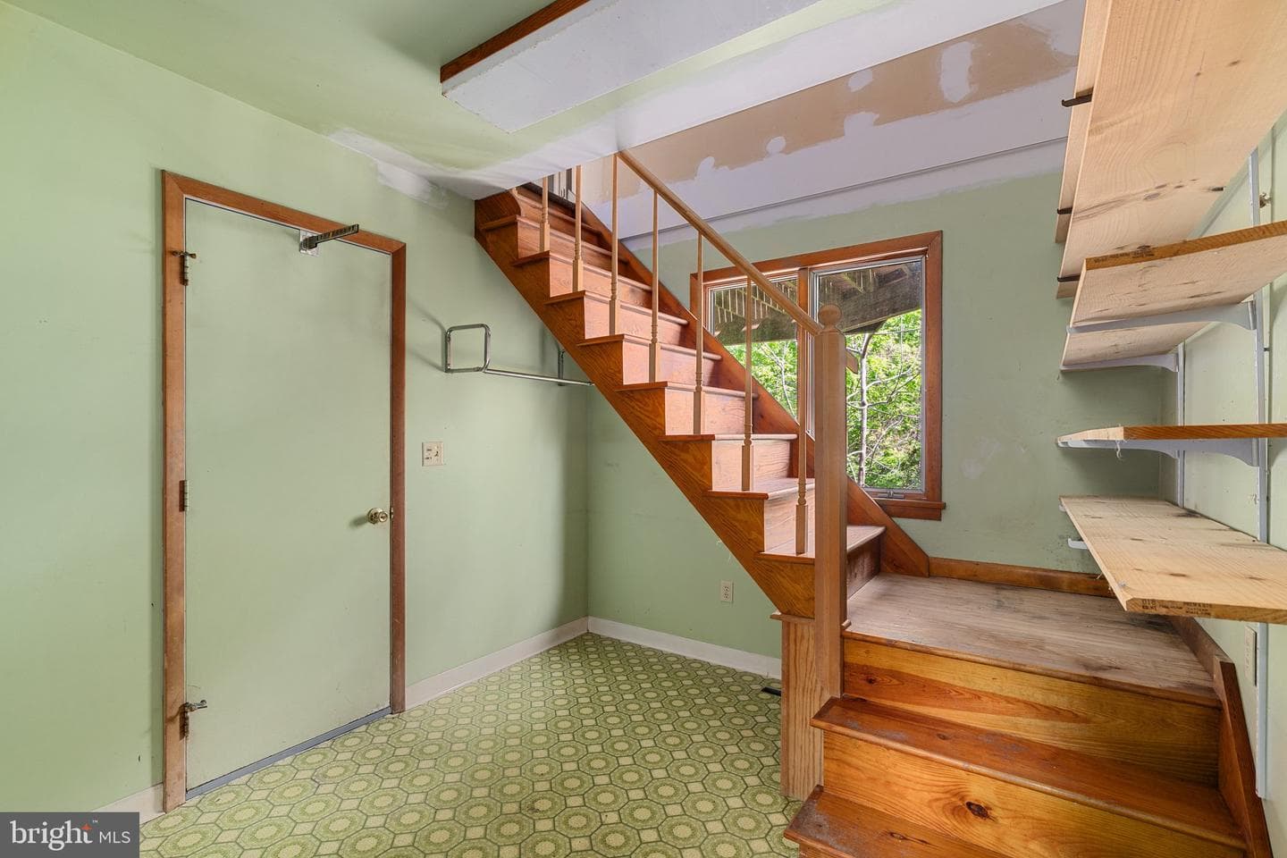 6601 Crown Lane photo 22