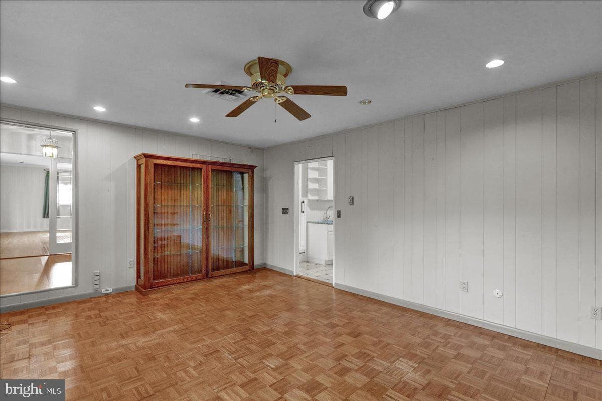 6528 Crown Lane photo 22