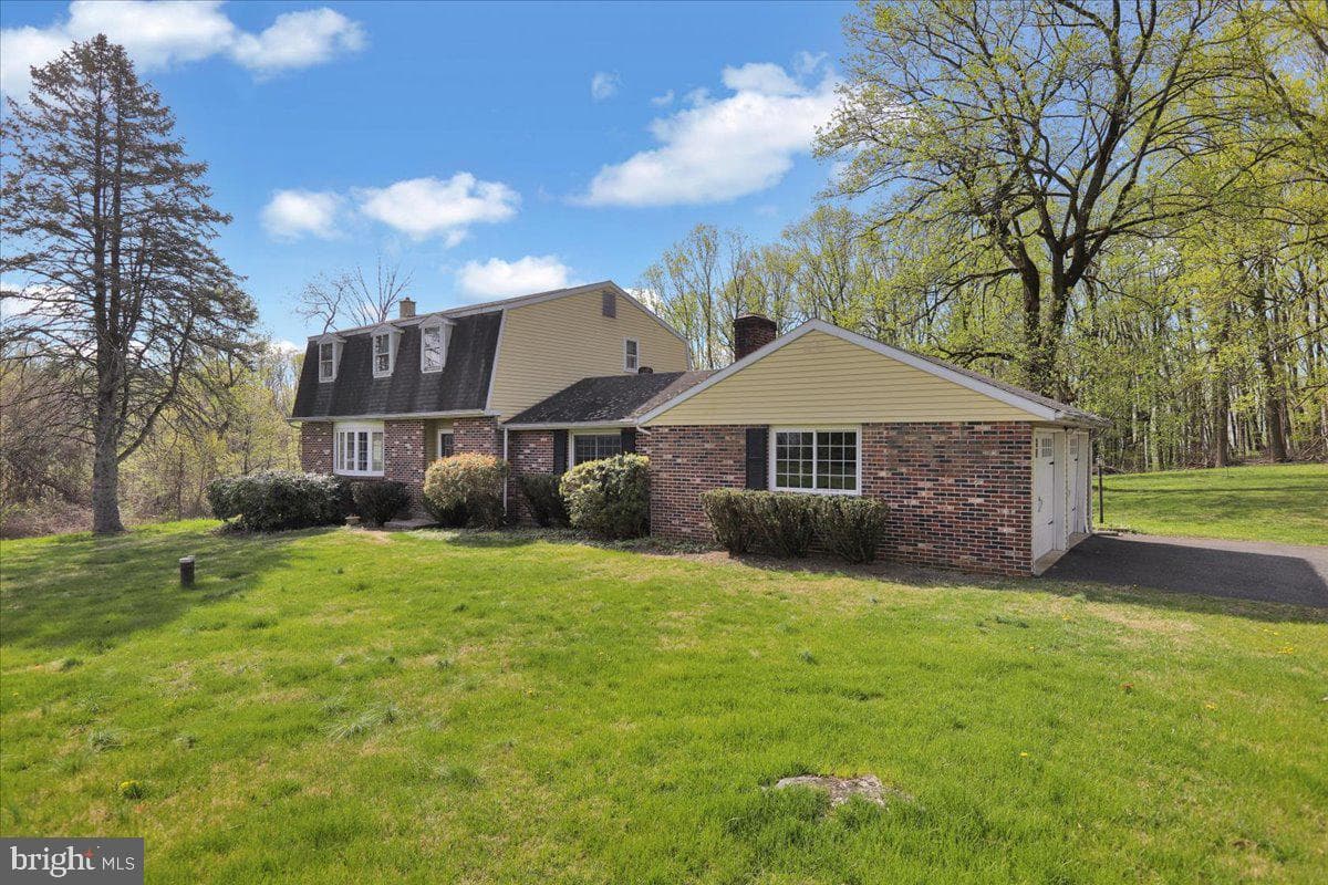 6528 Crown Lane photo 3