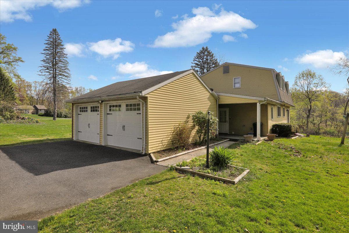 6528 Crown Lane photo 43