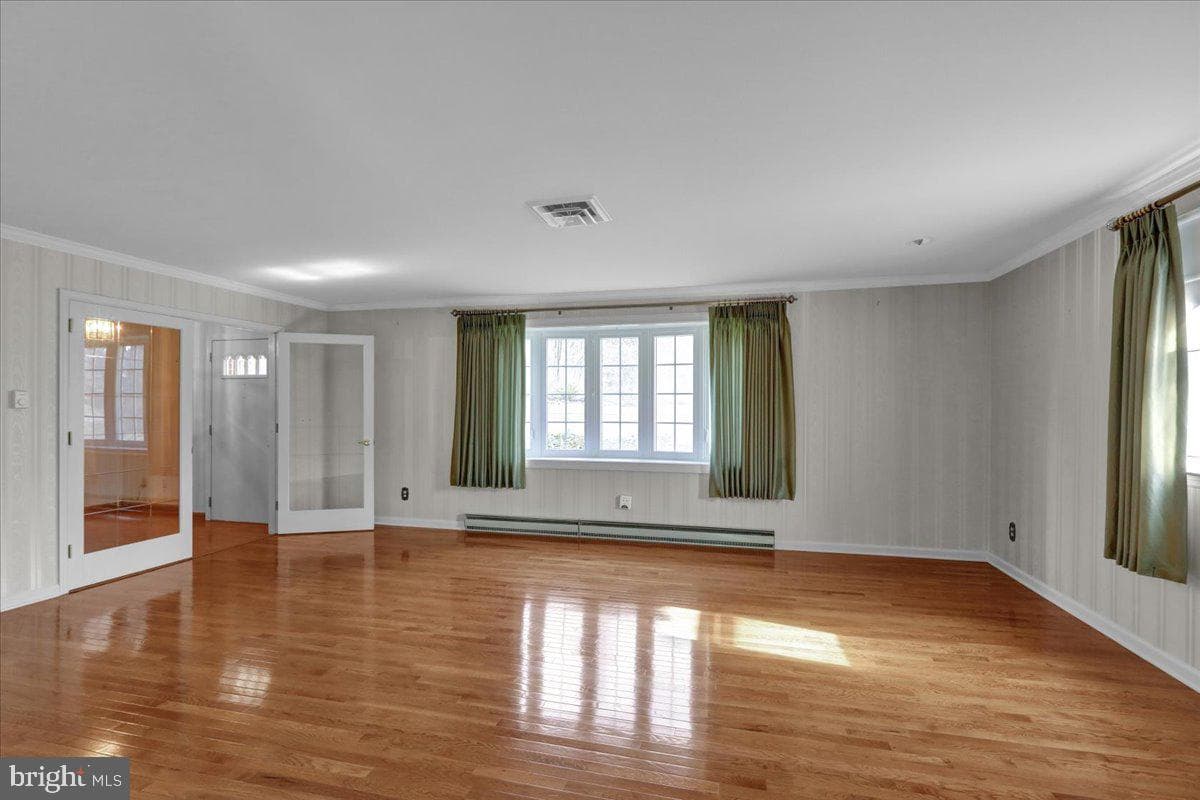6528 Crown Lane photo 8