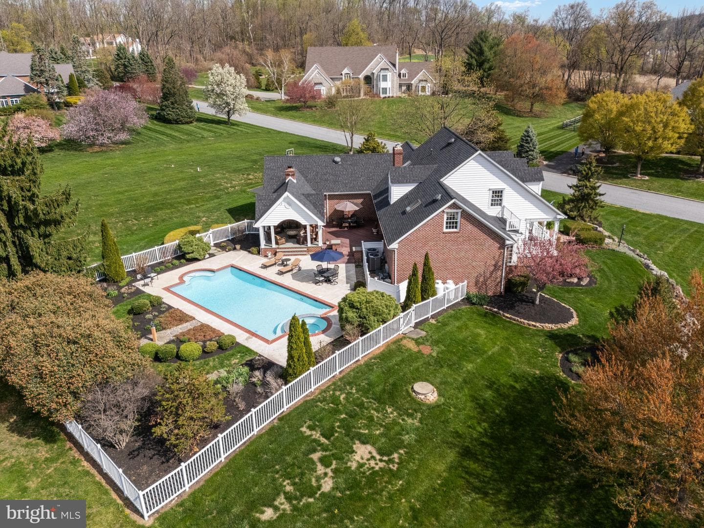 6480 Sweetbriar Lane photo 10