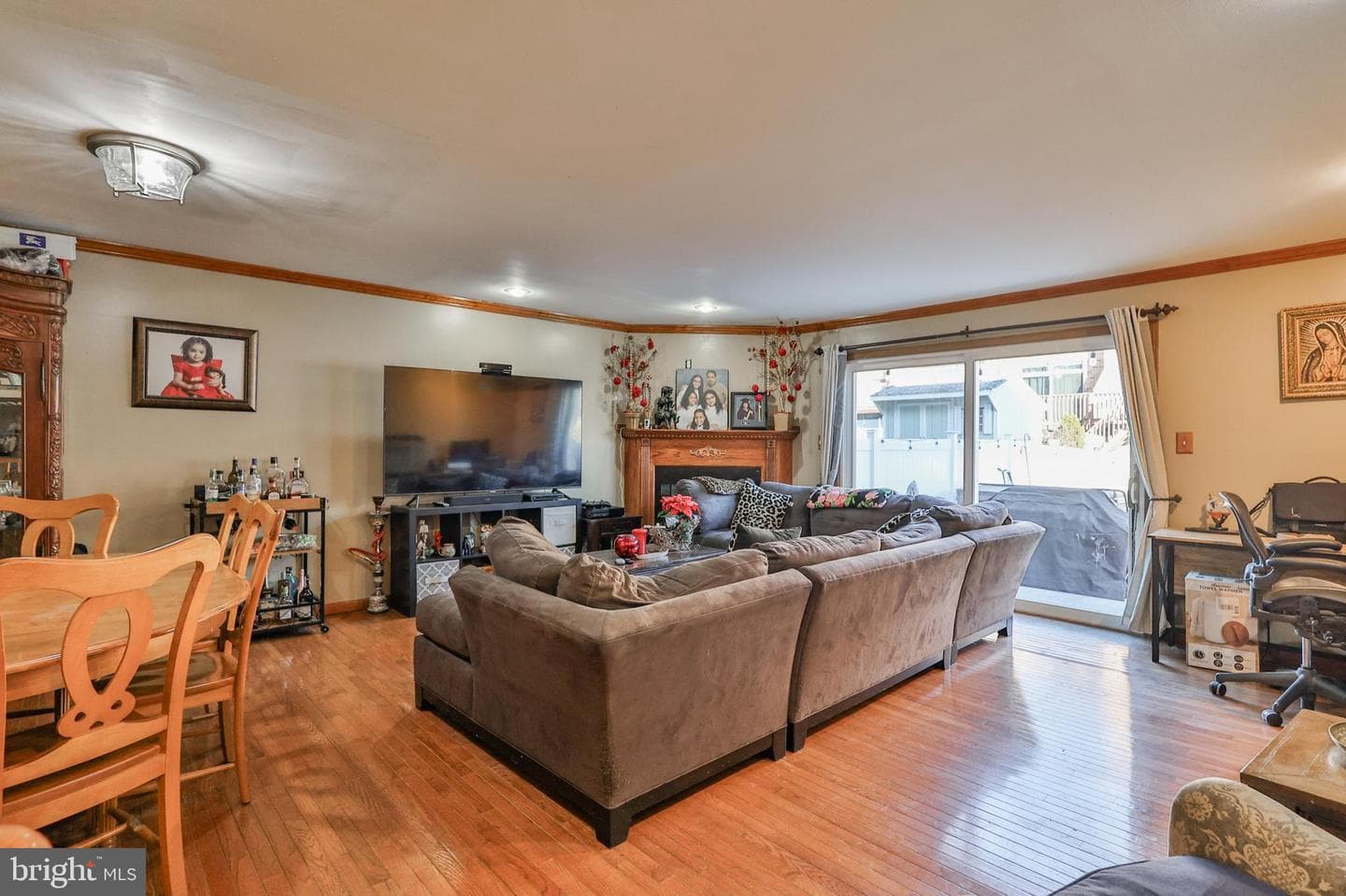 1881 Redwood Drive photo 7