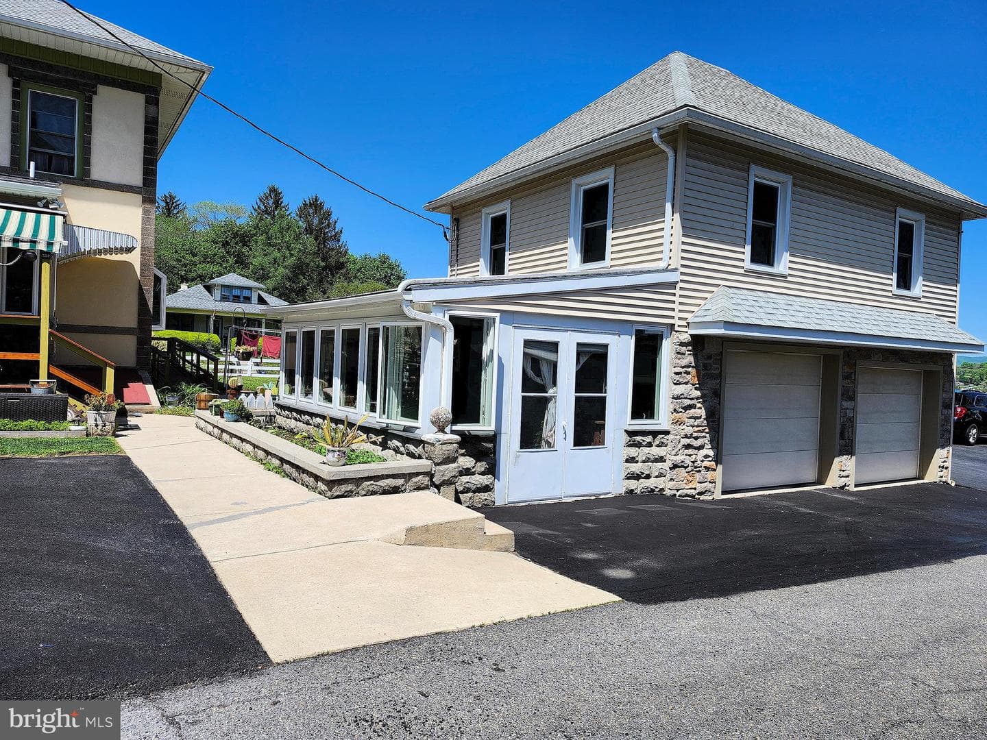 426 E Franklin Street photo 10
