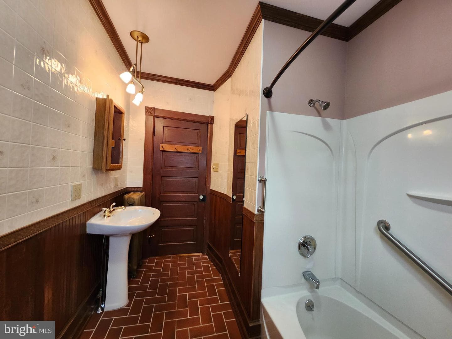 426 E Franklin Street photo 49