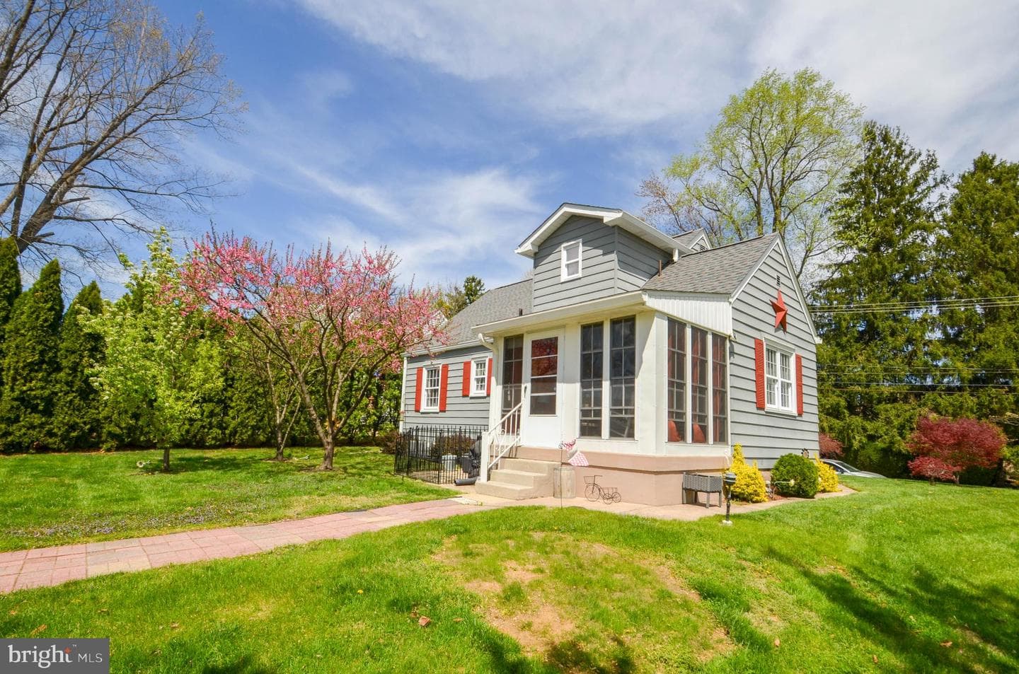 518 S Glenwood Street photo 32