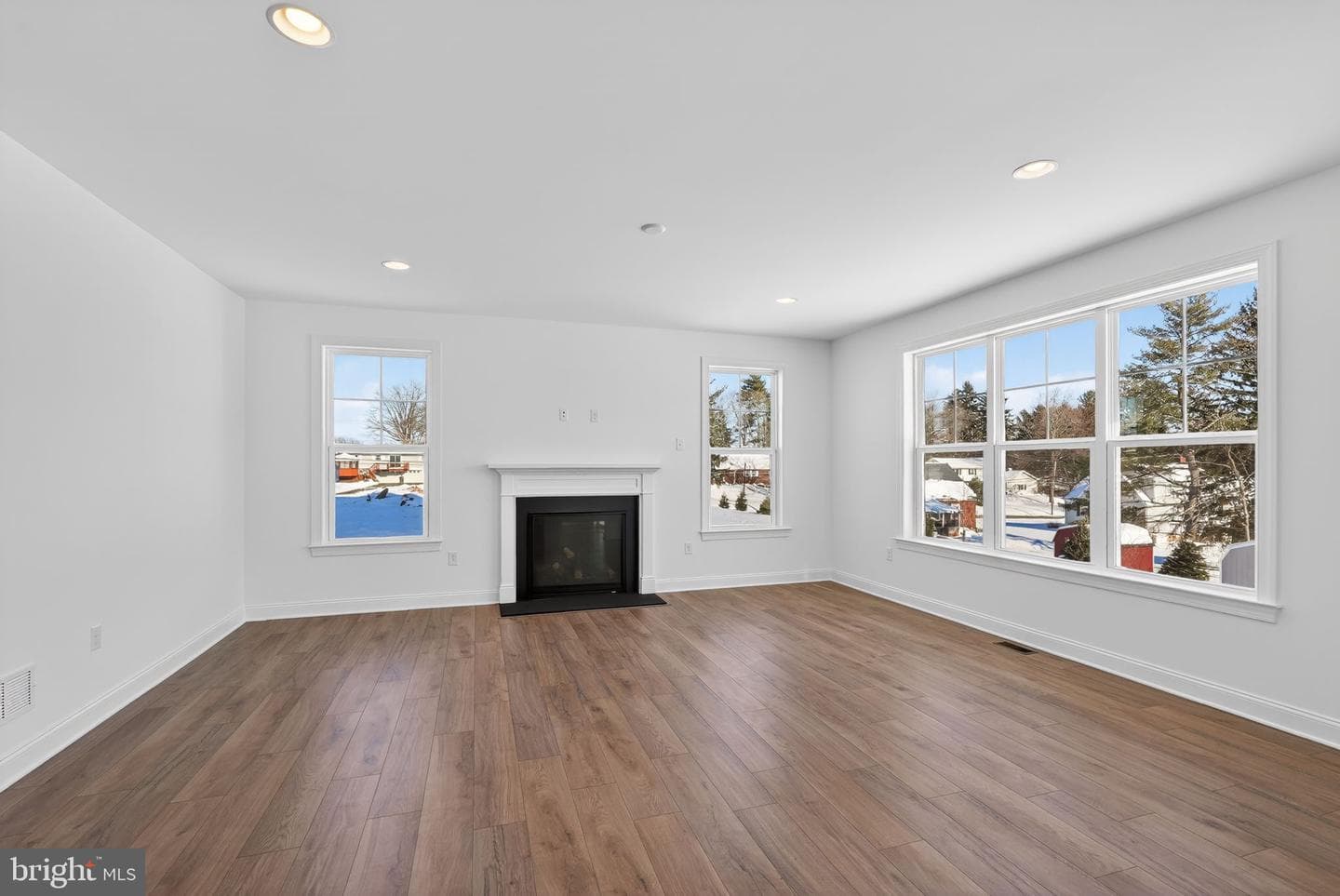 126 Ashford Drive photo 8