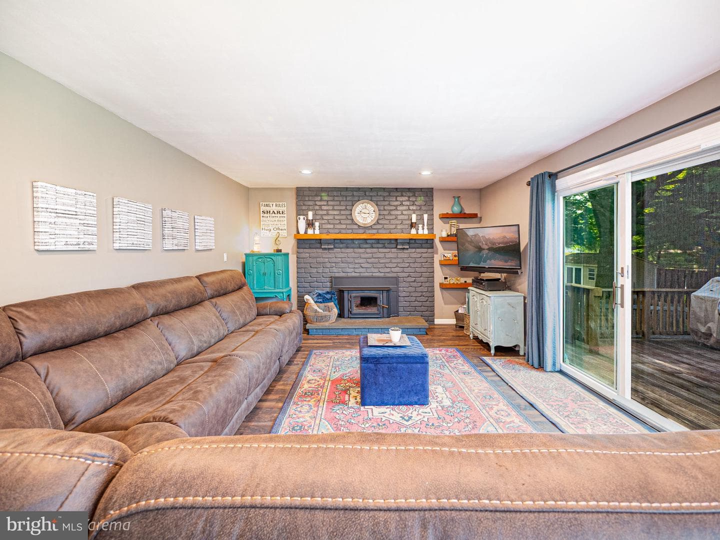 5054 Rainbow Court photo 17