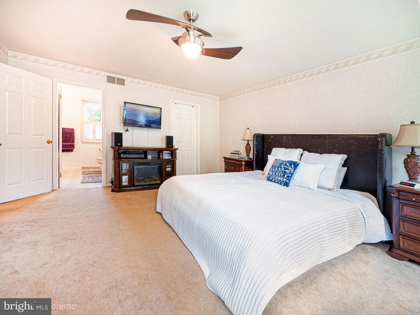 5054 Rainbow Court photo 22