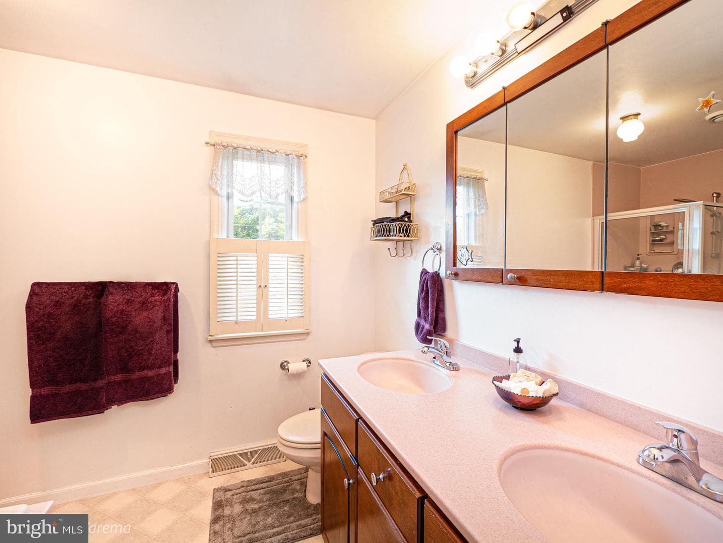 5054 Rainbow Court photo 23
