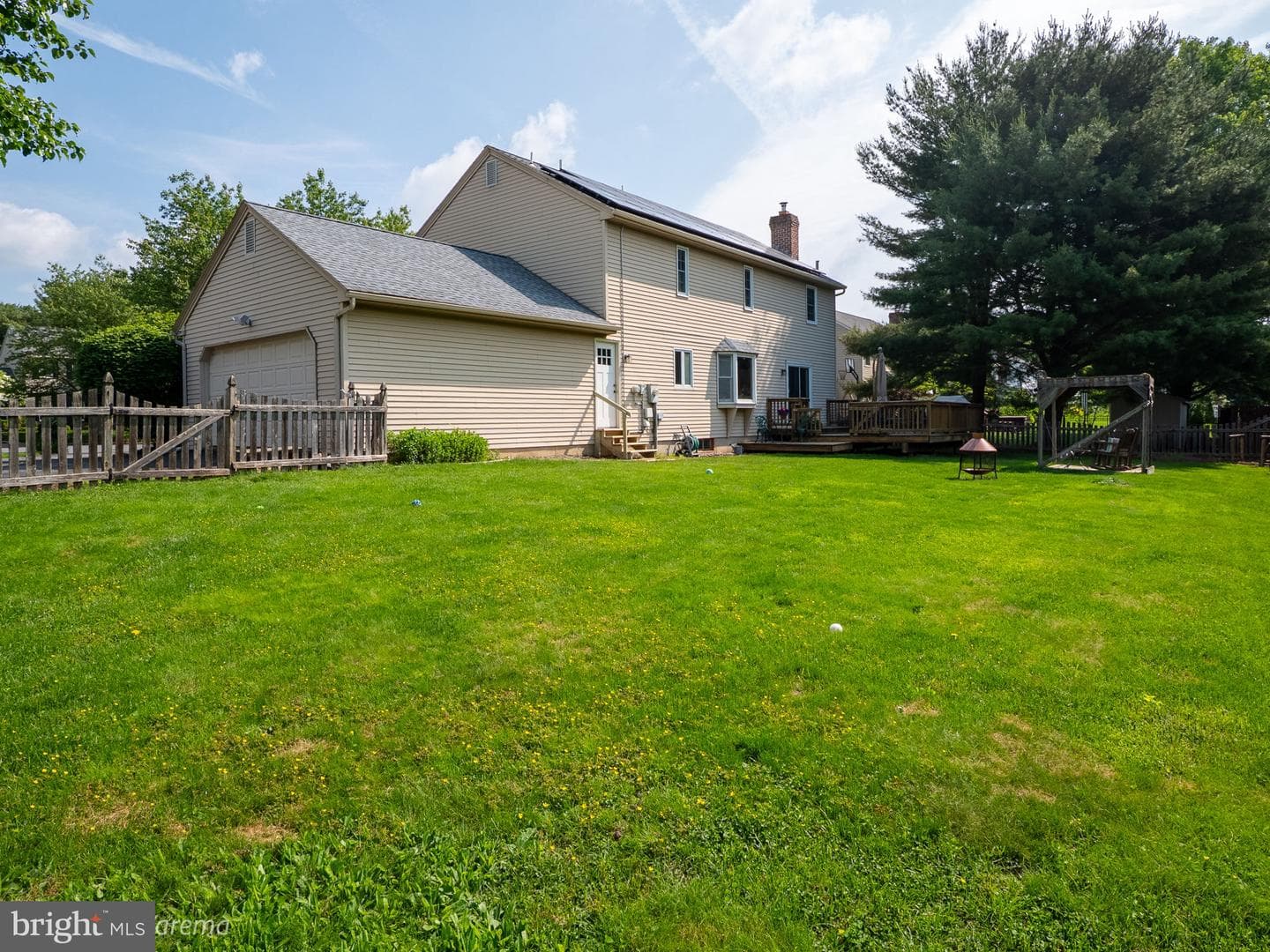 5054 Rainbow Court photo 4