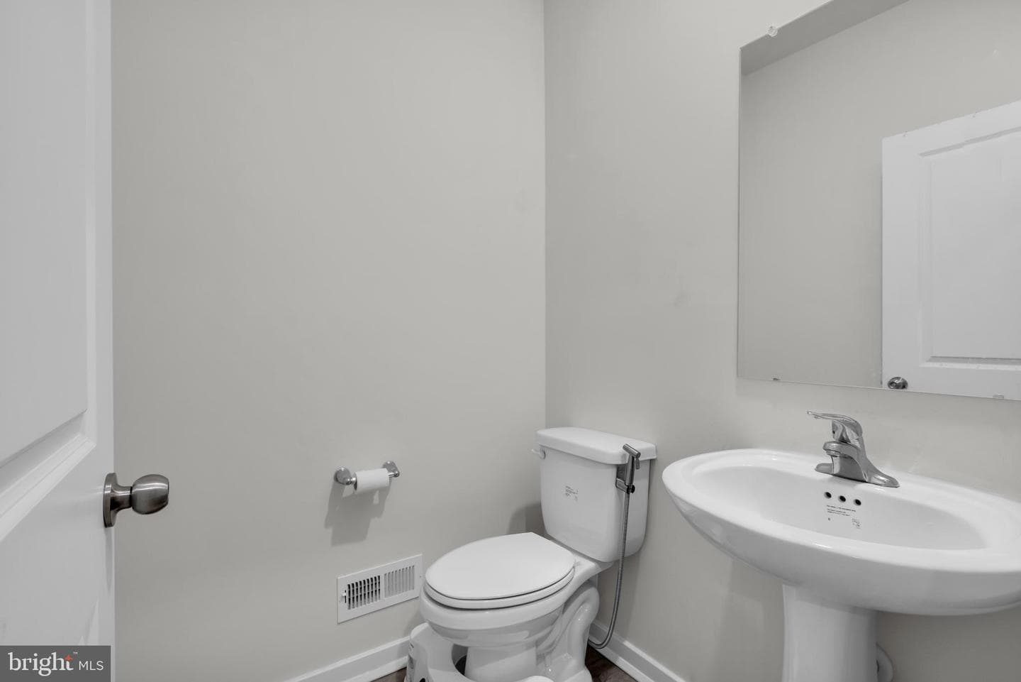 7579 Clayton Avenue photo 10