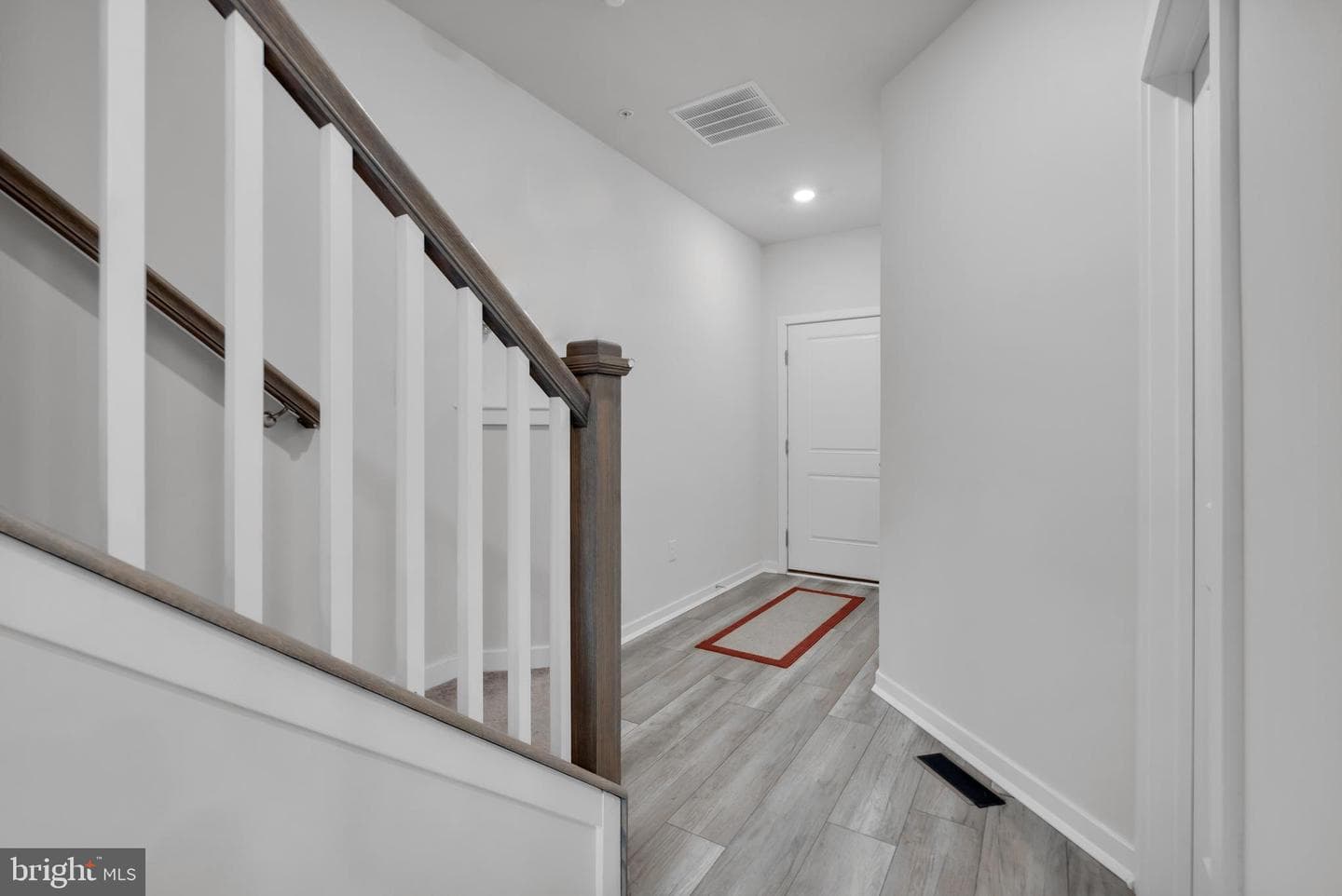 7579 Clayton Avenue photo 11