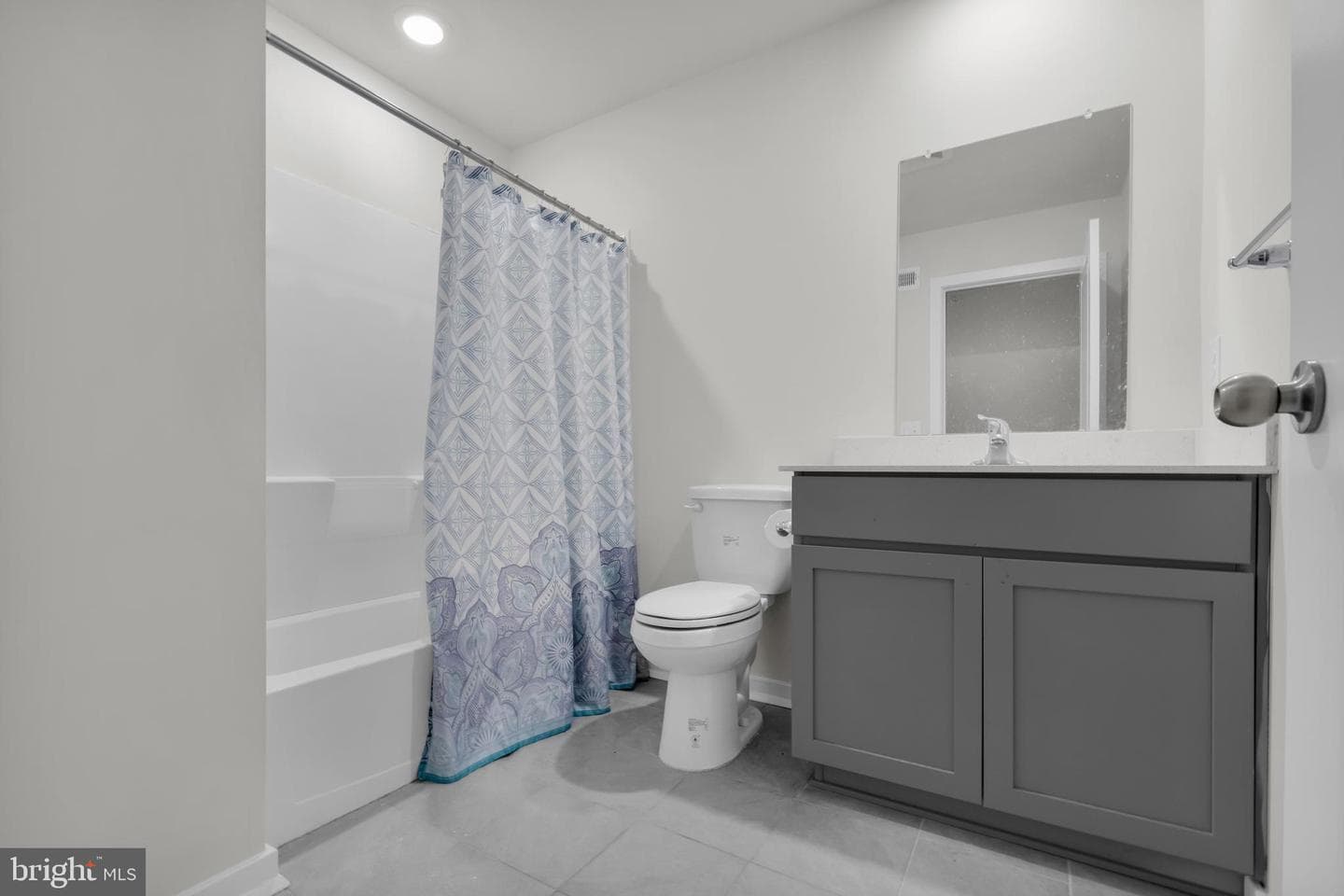 7579 Clayton Avenue photo 17