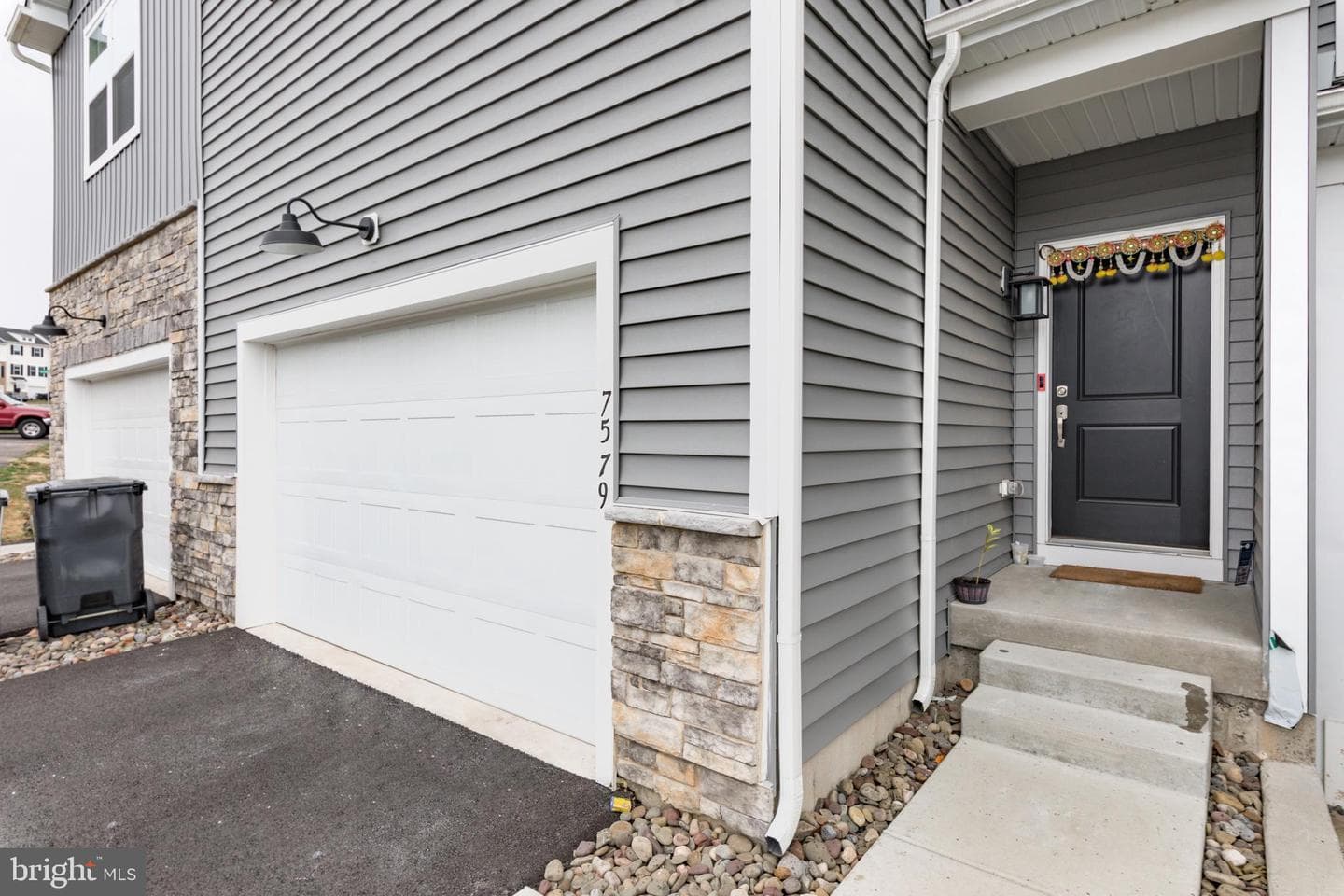 7579 Clayton Avenue photo 8