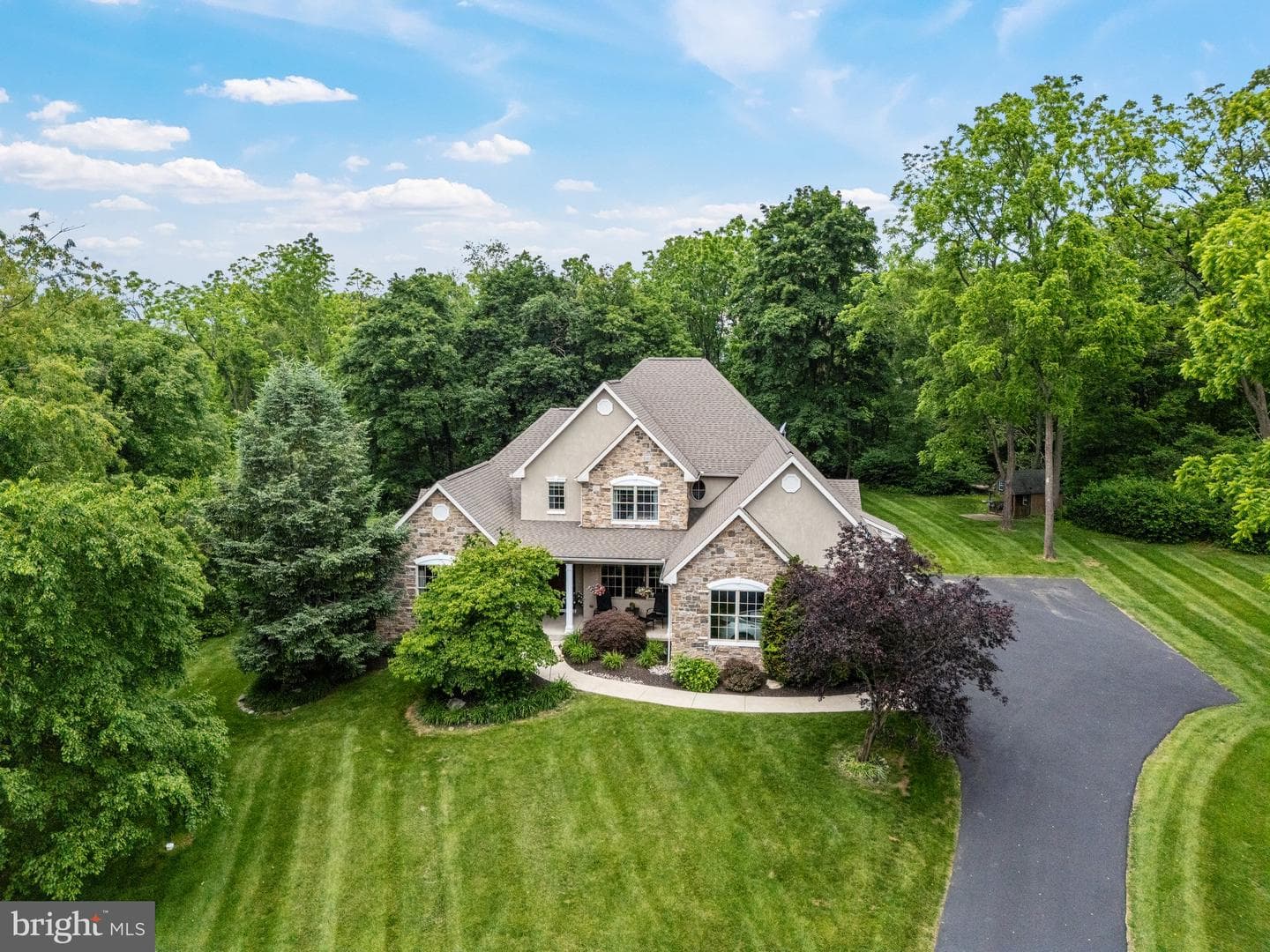 6335 Sweetbriar Lane photo 3