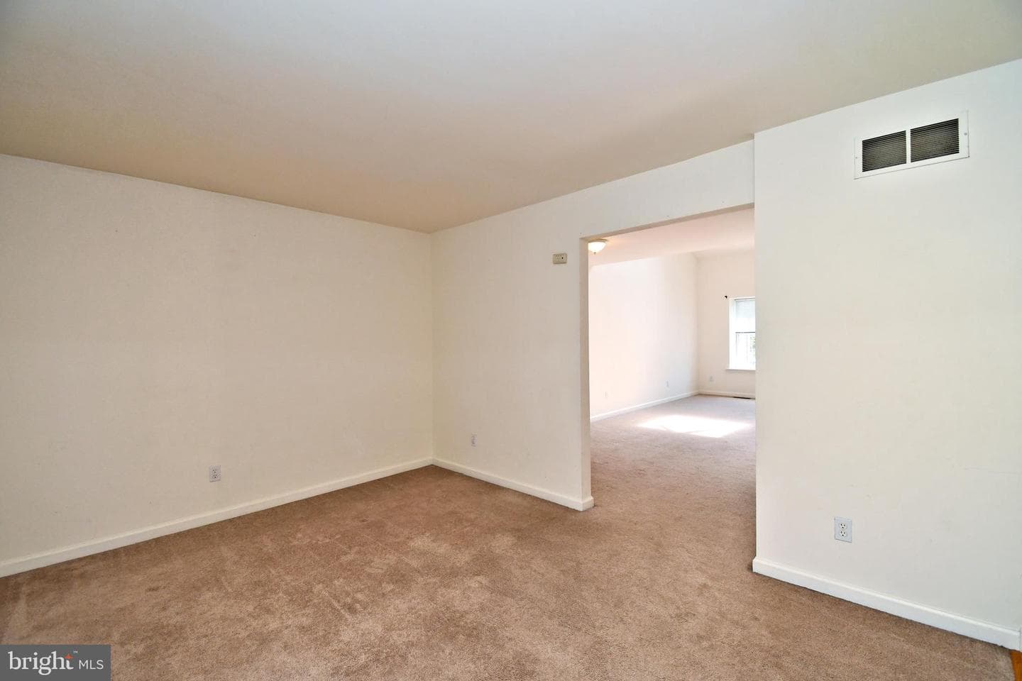 5631 Stonecroft Lane photo 14