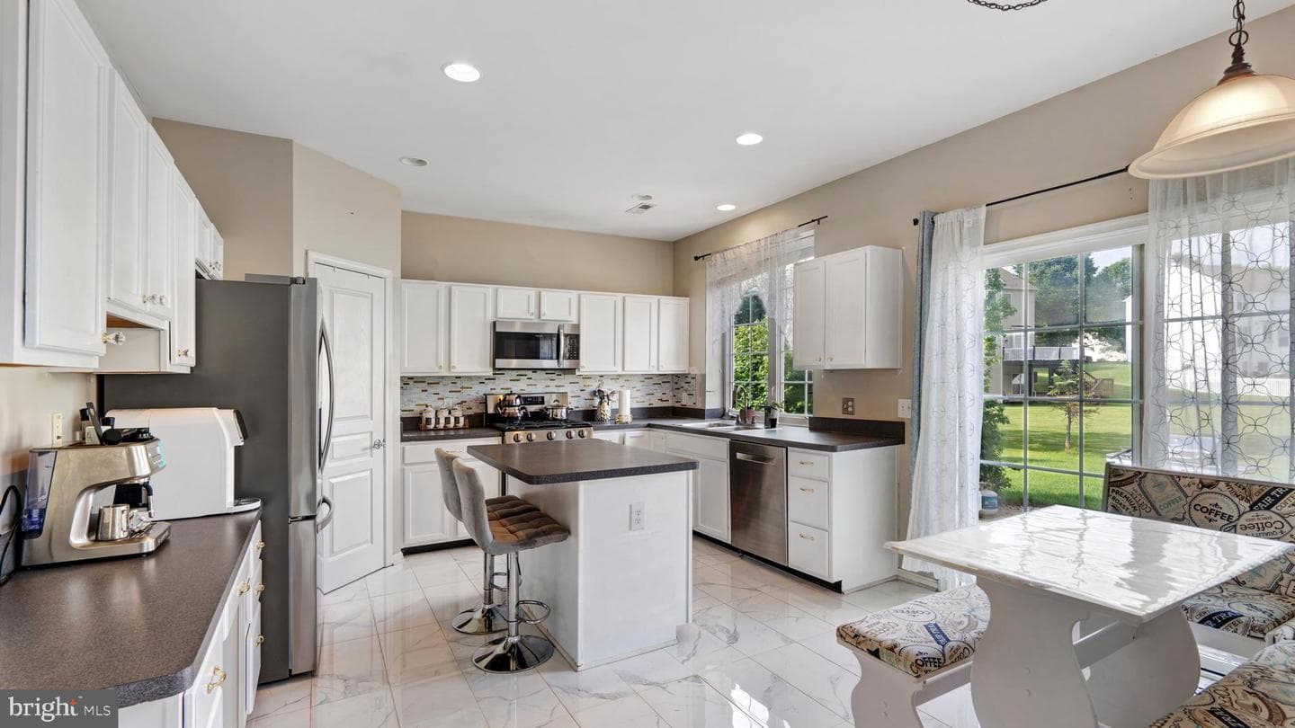 1663 Bridgeton Road photo 10